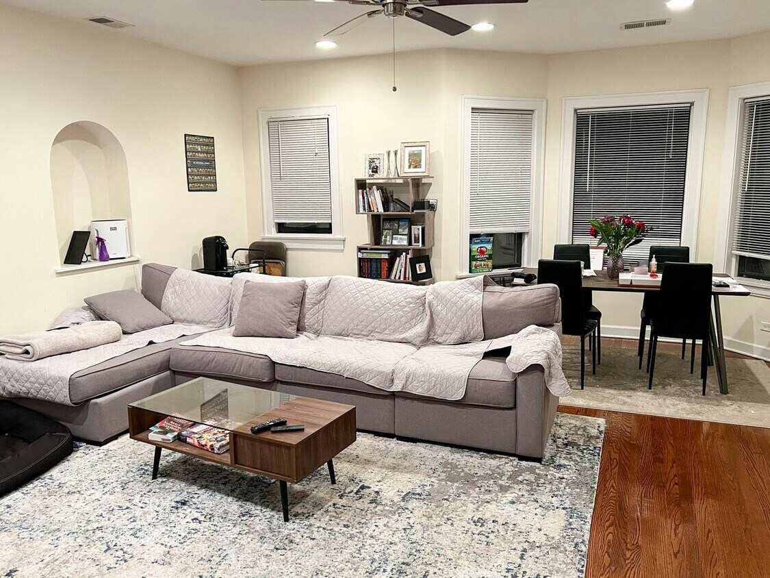 Foto principal - 4653.1 N Wolcott Ave