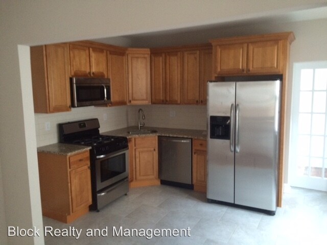 Foto principal - 533 Lafayette Ave
