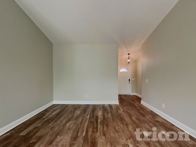 Building Photo - 1059 Berra Dr