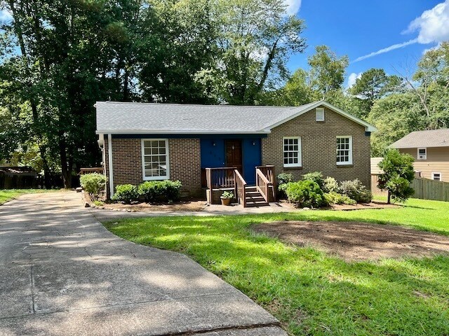 Building Photo - 905 Shiloh Ct