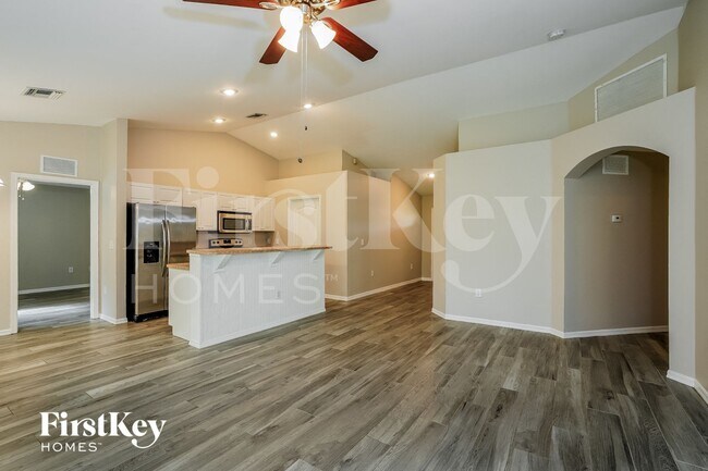 Foto del edificio - 18533 Orlando Rd