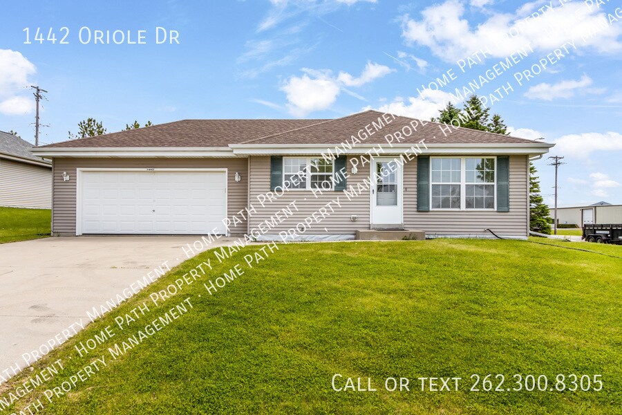 Primary Photo - 1442 Oriole Dr