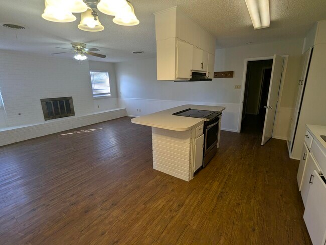 Building Photo - 5416 36th St