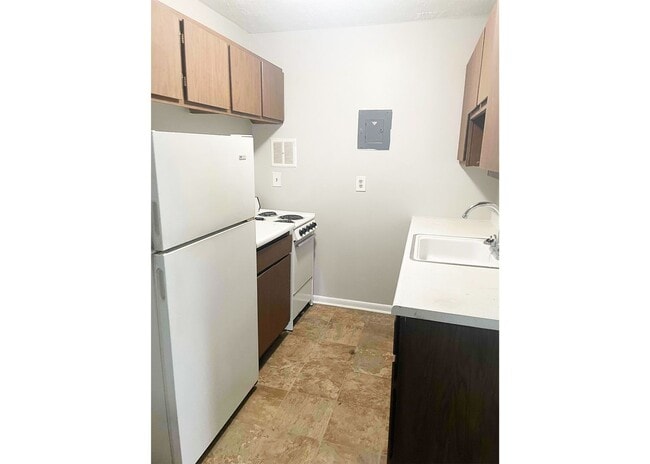 Foto del edificio - 3033 Clifton Ave