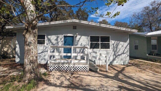 Building Photo - 227 Bay Street NW, Fort Walton Beach Ask u...