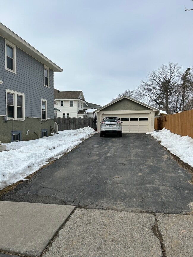 Building Photo - 191 Bishop St