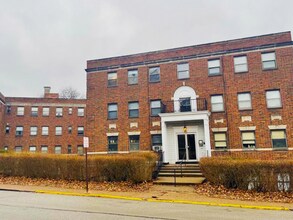 Building Photo - 3336 Brownsville Rd