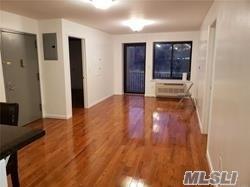 Foto del edificio - 87-12 175th St