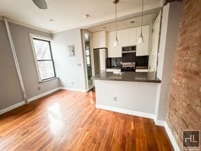 Building Photo - Second Avenue