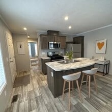 Building Photo - 21 Arbor St