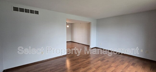 Building Photo - 6208 Landmark Dr