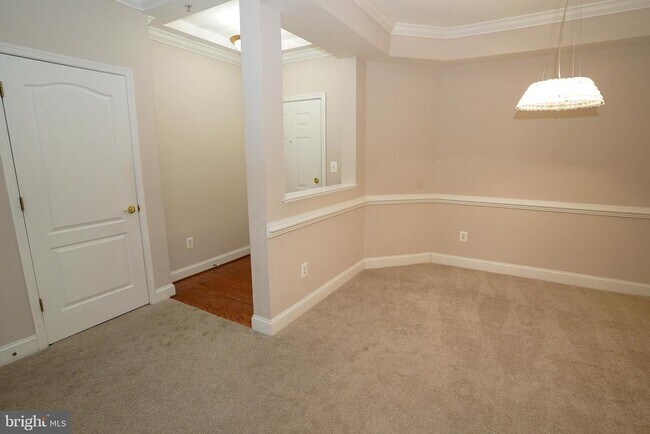 Building Photo - 2115 Ganton Green