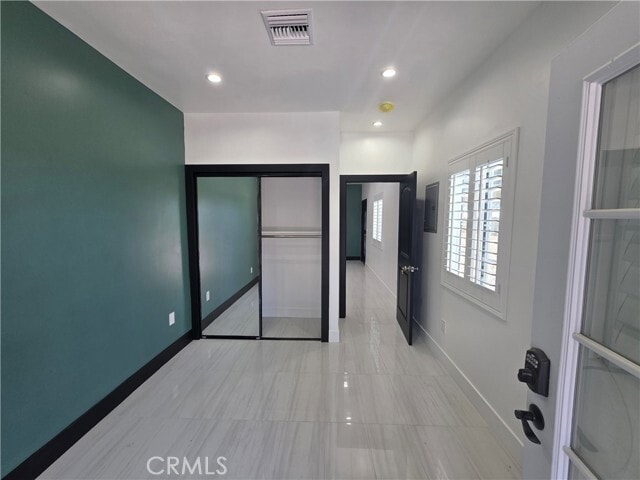 Building Photo - 9523 Stanwin Ave