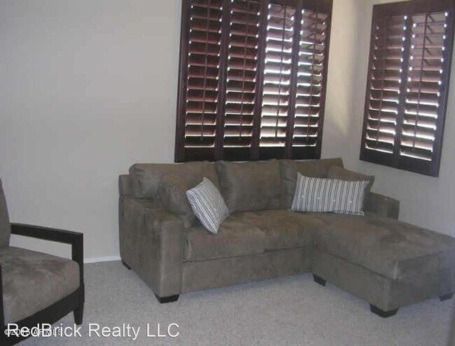 Building Photo - 4 br, 3 bath House - 2524 E Chester Dr