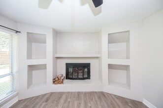 Building Photo - 16418 Blackhawk Blvd