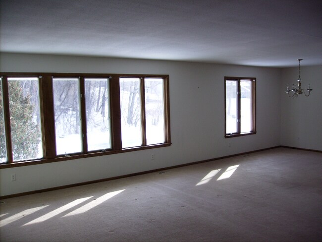 Foto del edificio - 5317 Malibu Dr