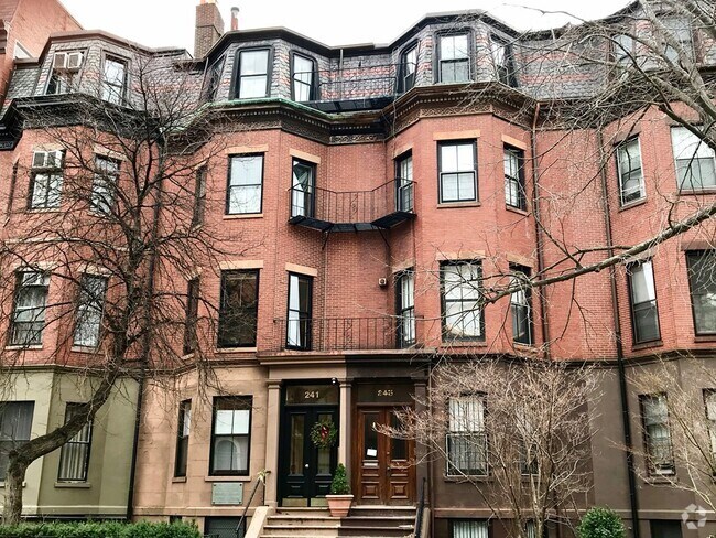 Building Photo - 241 Beacon St