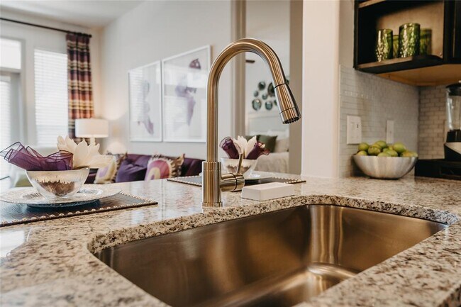 Foto del edificio - 1301 Richmond Ave.