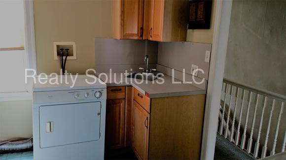 Building Photo - 452 N Broadway