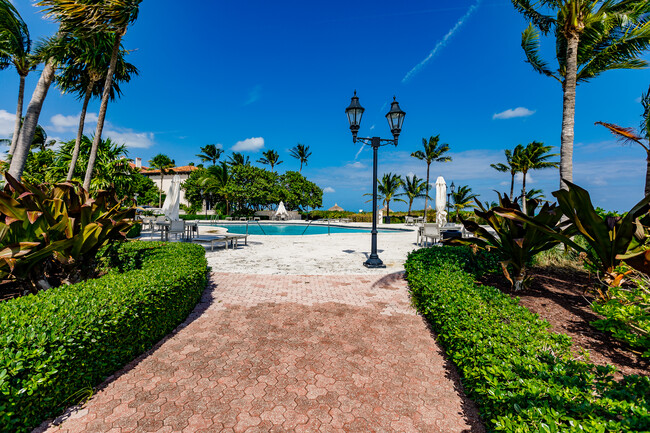 Foto del edificio - 19111 Fisher Island Dr