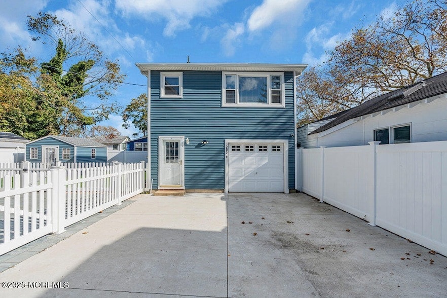 Foto principal - 1202 D St