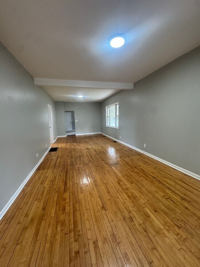 Foto del edificio - Beautiful 2-bedroom house for Rent AVAILAB...