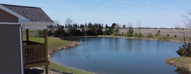 Foto del edificio - Lake View!