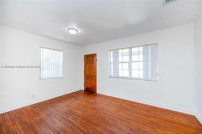 Foto del edificio - 3654 SW 25th Ter