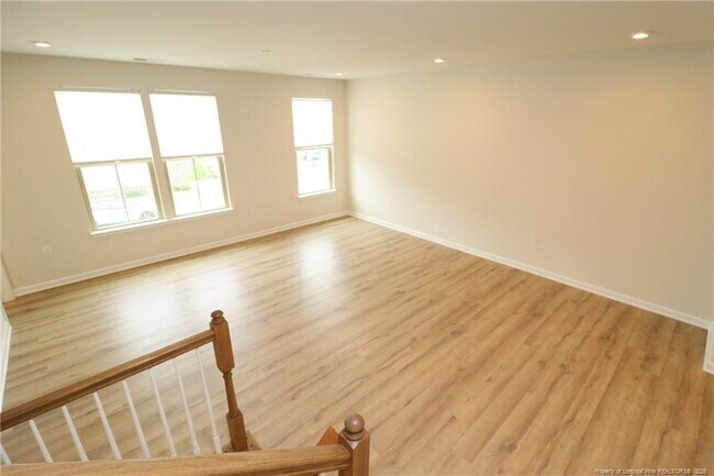 Foto del edificio - 1242 Channing Park Cir