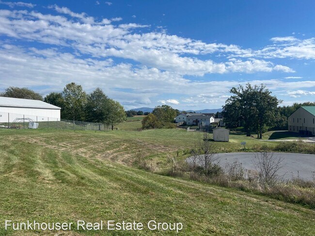 Building Photo - 3 br, 2 bath House - 84 Brendan Lane
