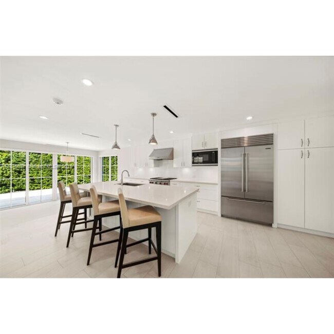 Foto del edificio - 4380 Lake Rd