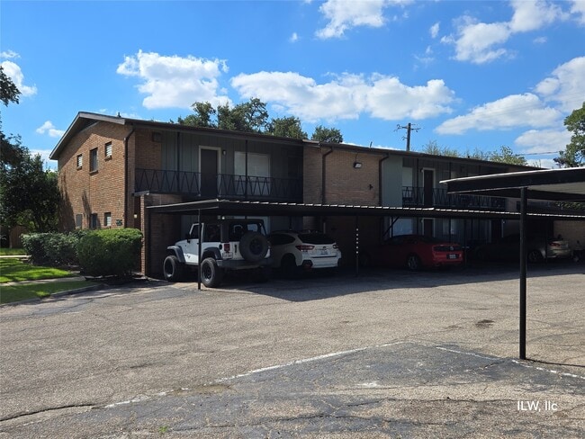 Building Photo - 8818 Ilona Ln