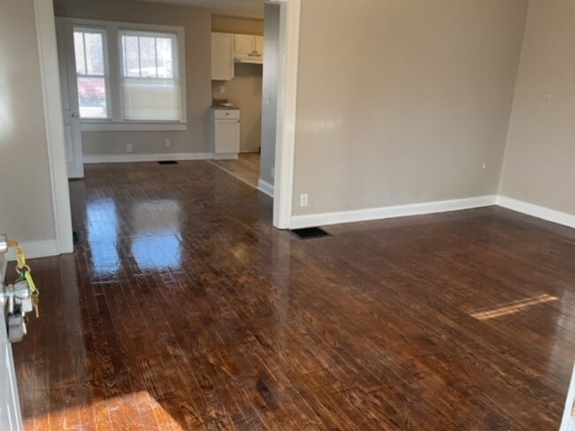 Photo - 1534 E 34th St House