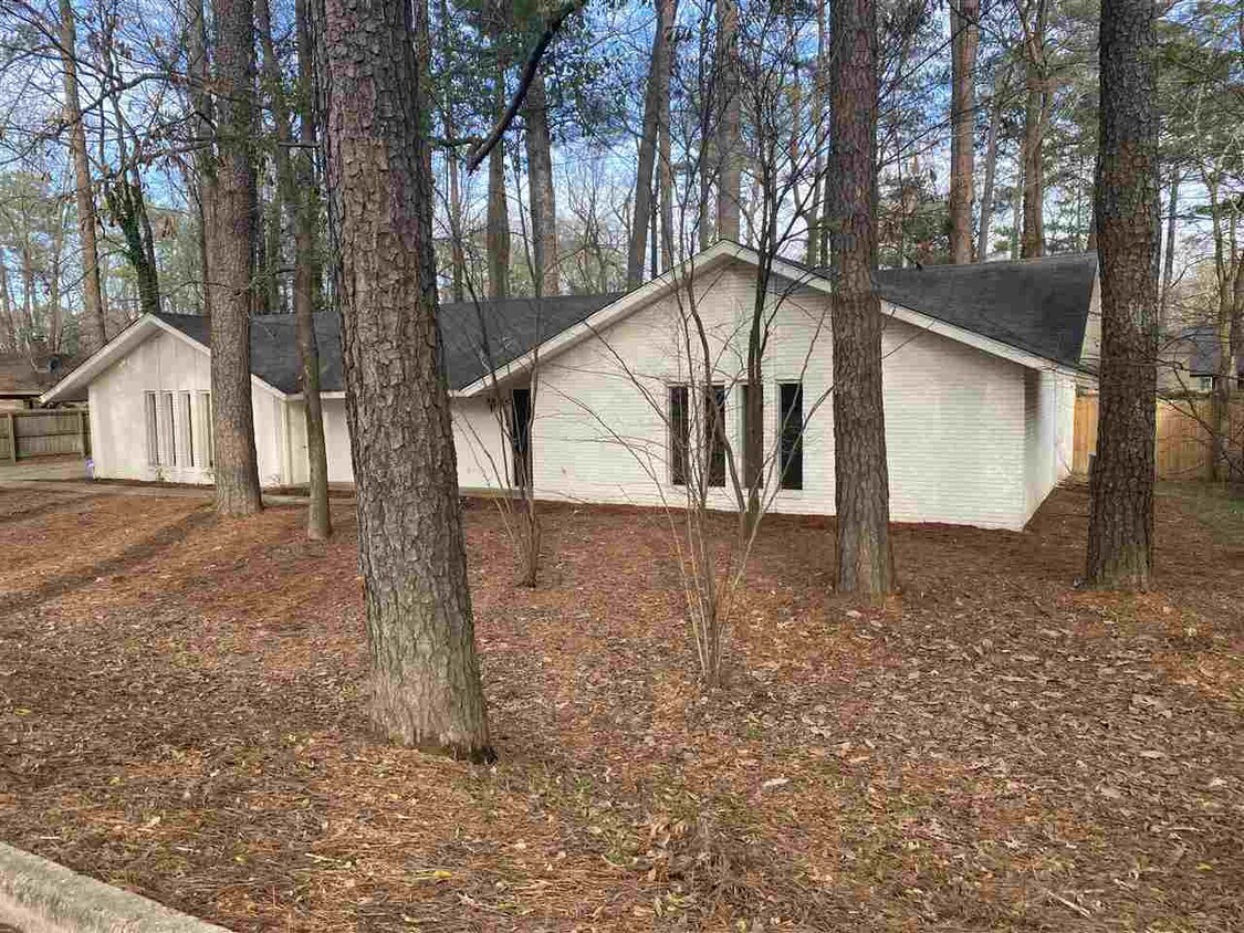 5646 Ridgewood Rd, Jackson, MS 39211 House Rental in Jackson, MS