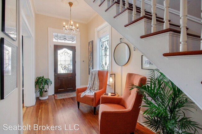 Foto del edificio - 5 br, 3 bath House - 440 Habersham St
