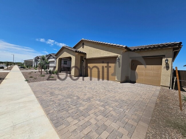 Foto del edificio - Beautiful Home Empire Point Community