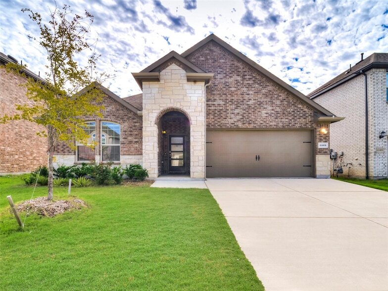 Foto principal - 1109 Goldfinch Dr