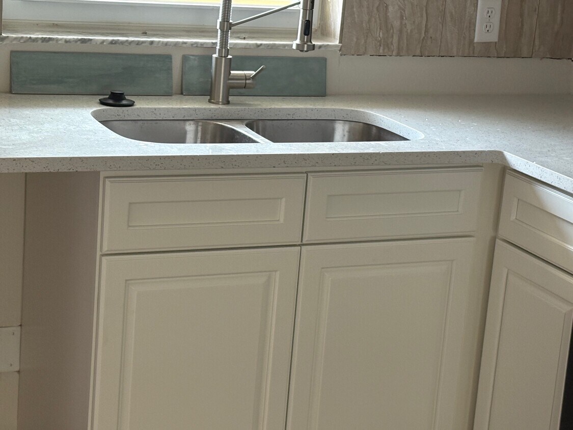 Foto del edificio - 4550 Cove Cir