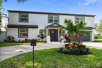 Building Photo - 4910 W San Miguel St
