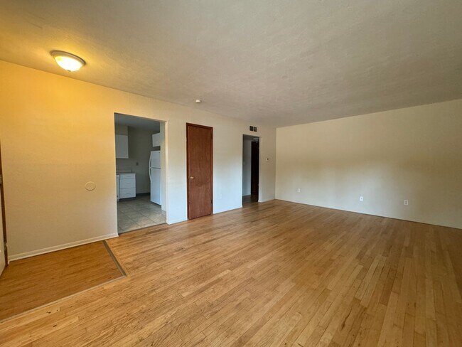 Building Photo - Cozy 2 Bedroom Duplex in Central Fort Collins