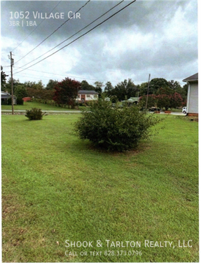 Primary Photo - 1052 Village Cir