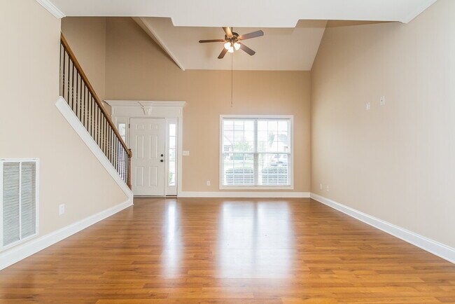 Foto del edificio - 2213 Strickland Dr