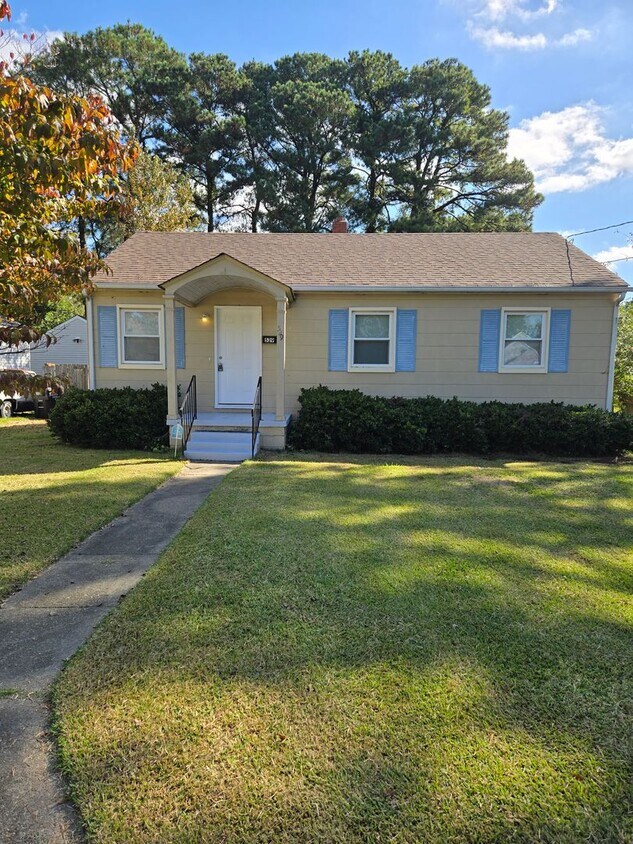 Primary Photo - Charming 3-bedroom, 1-bathroom home in Por...