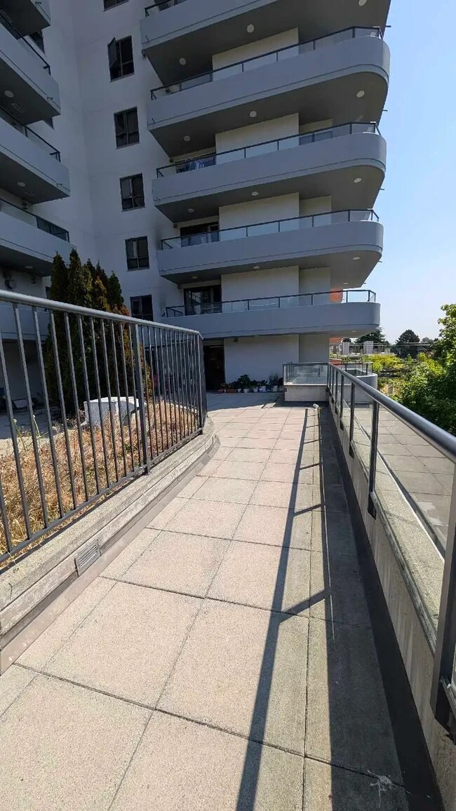 Photo du bâtiment - 6611 Cooney Rd