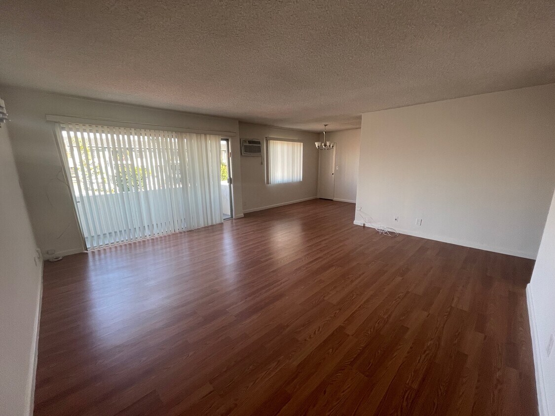 Foto principal - 9157 Alcott St