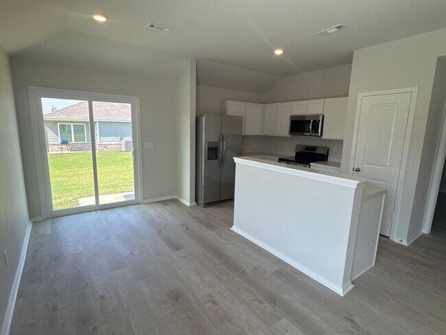 Foto del edificio - *Start 2026 Rent FREE! * BRAND NEW Three Bedroom in Maumelle