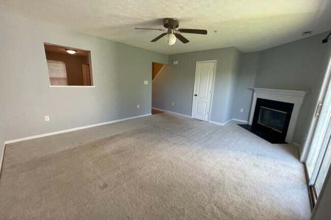 Building Photo - 45292 Rumsford Ln