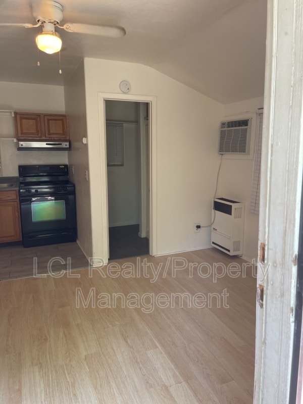 18150 Grand Ave Unit Apt F, Lake Elsinore, CA 92530 Condo for Rent in
