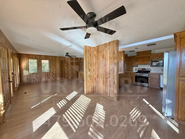 Building Photo - 3 Bed/ 2 Bath Home in Greenland/South Faye...