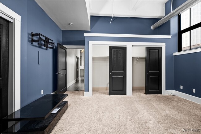 Building Photo - 210 Ellicott St